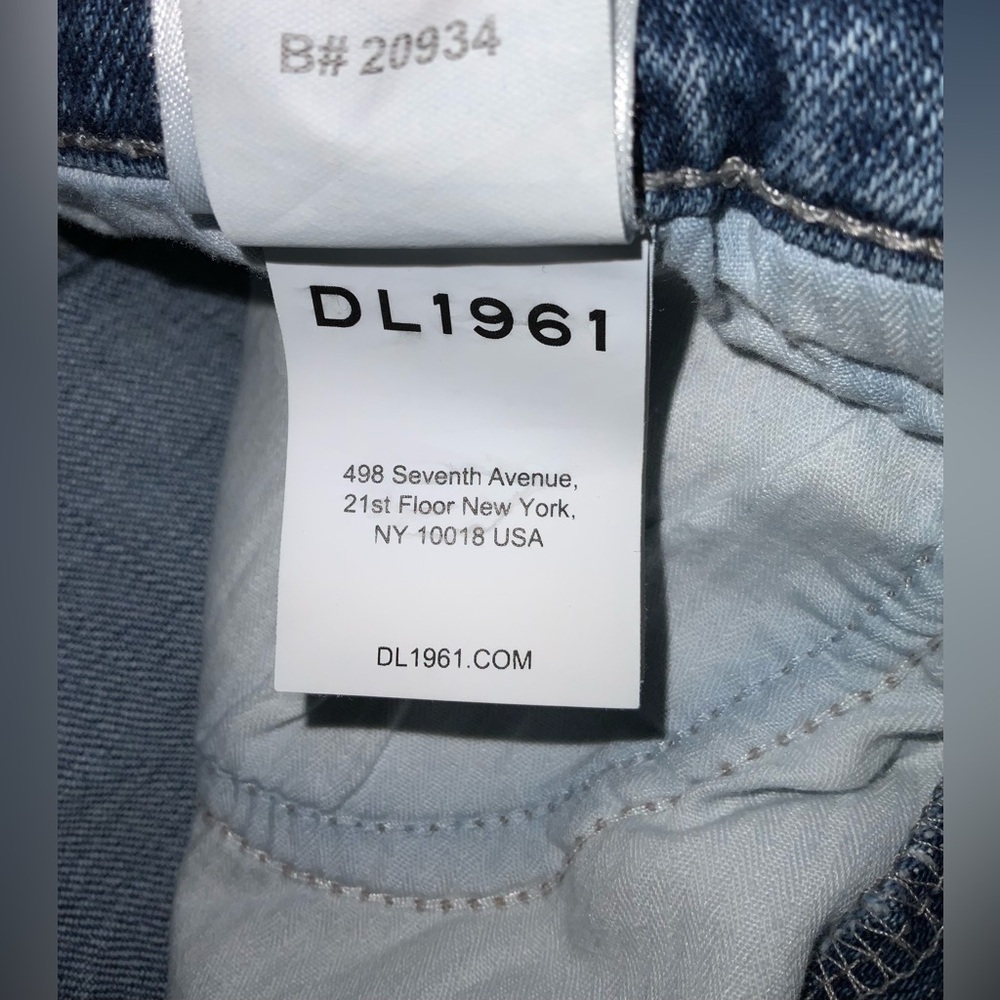 DL1961 Mara Ankle High-Rise Instasculpt Jeans – Alvarado with White Dip-Dye Leg - Picture 8 of 10